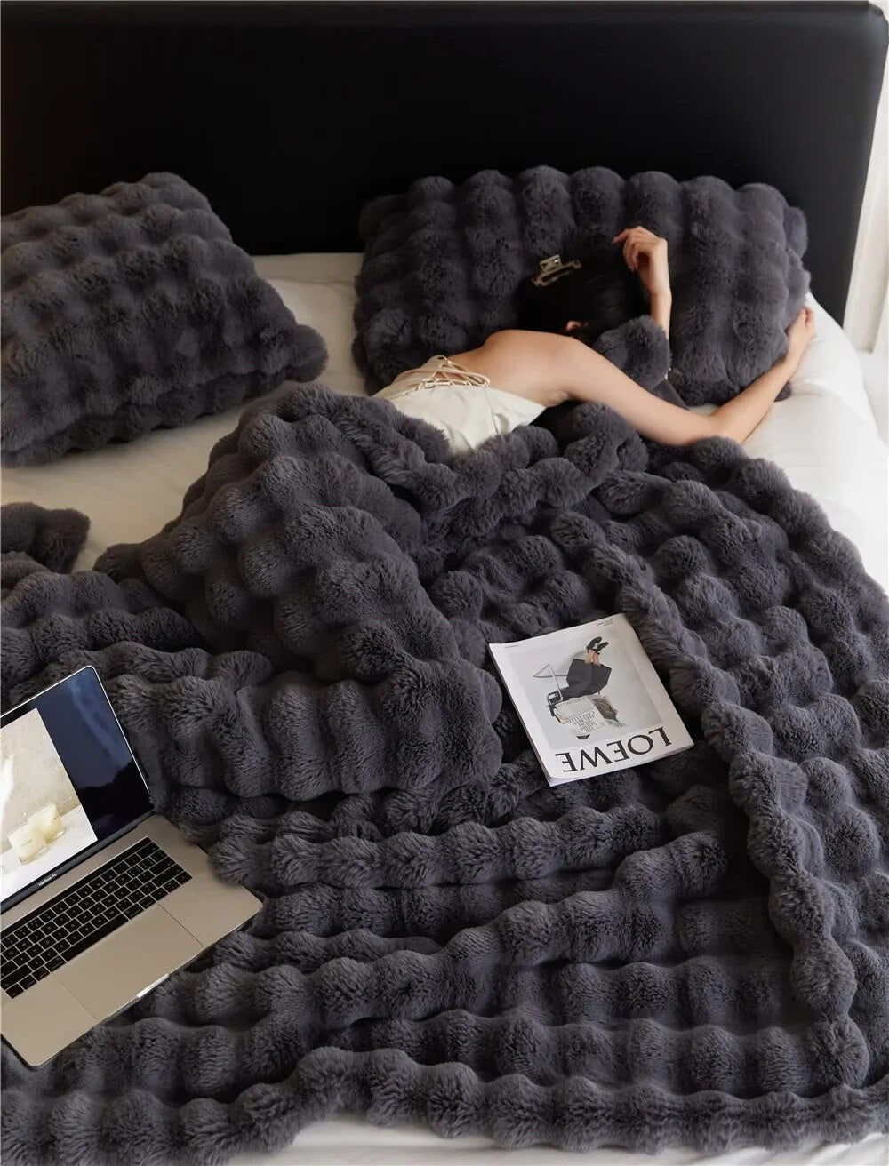 Premium Cloud-Like Plush Blanket