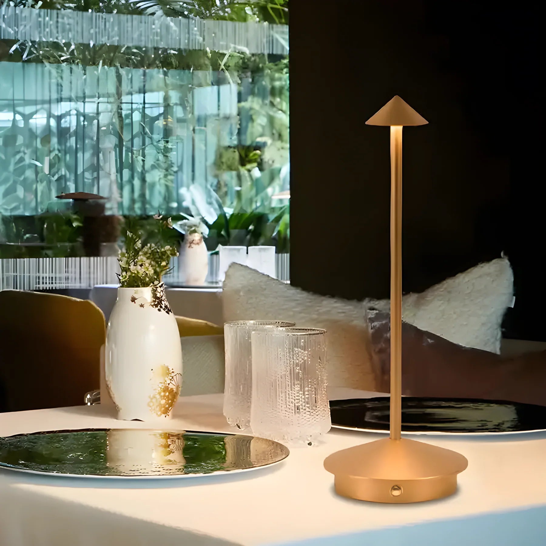 Elegant & Stylish Wireless LED Table Lamp