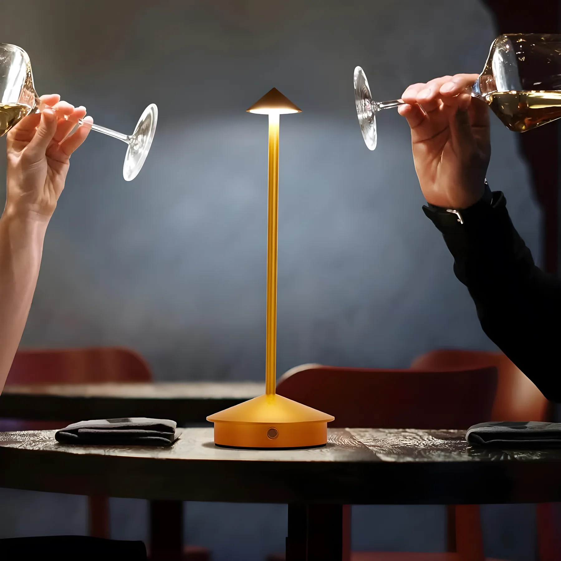 Elegant & Stylish Wireless LED Table Lamp