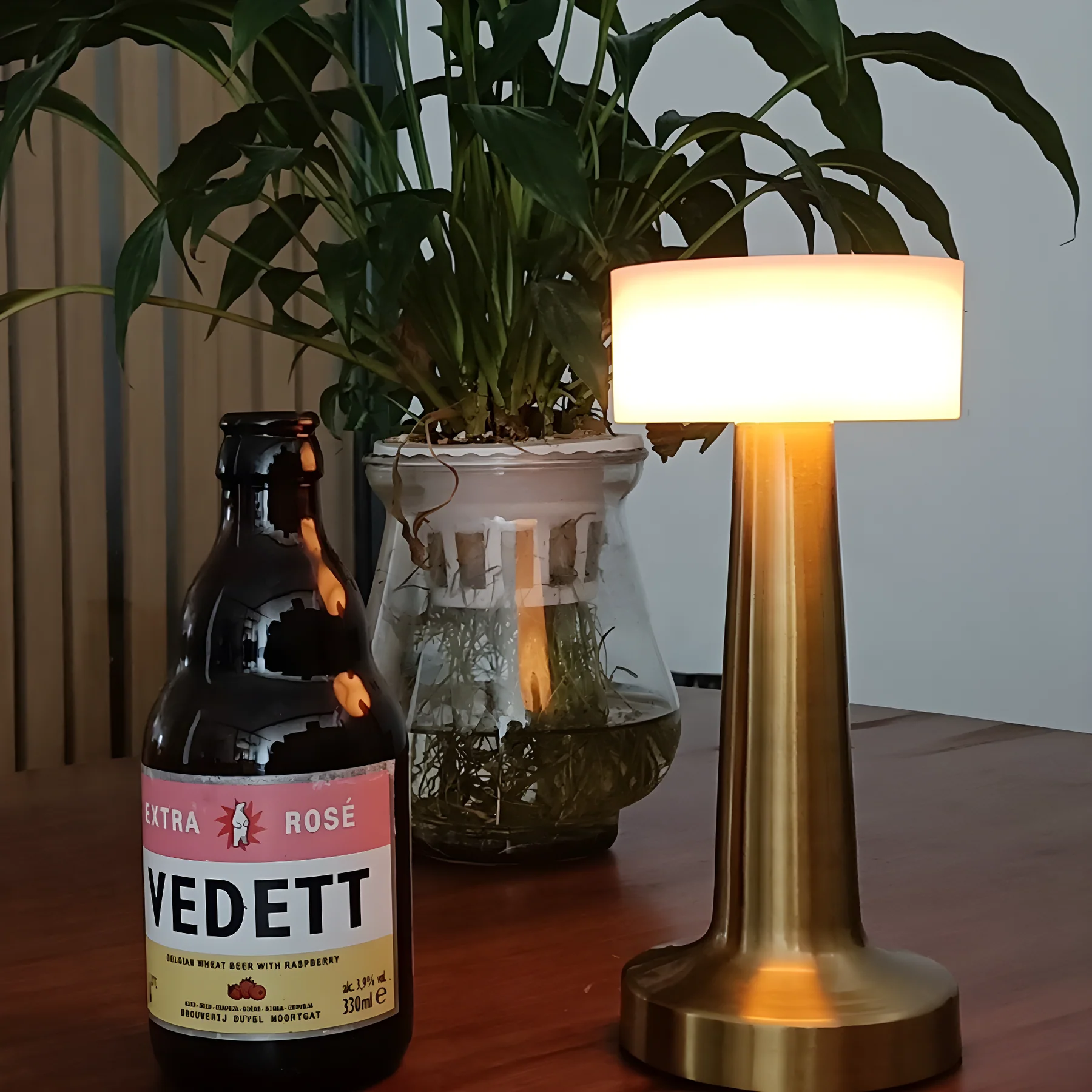 Sleek & Radiant Wireless LED Table Lamp