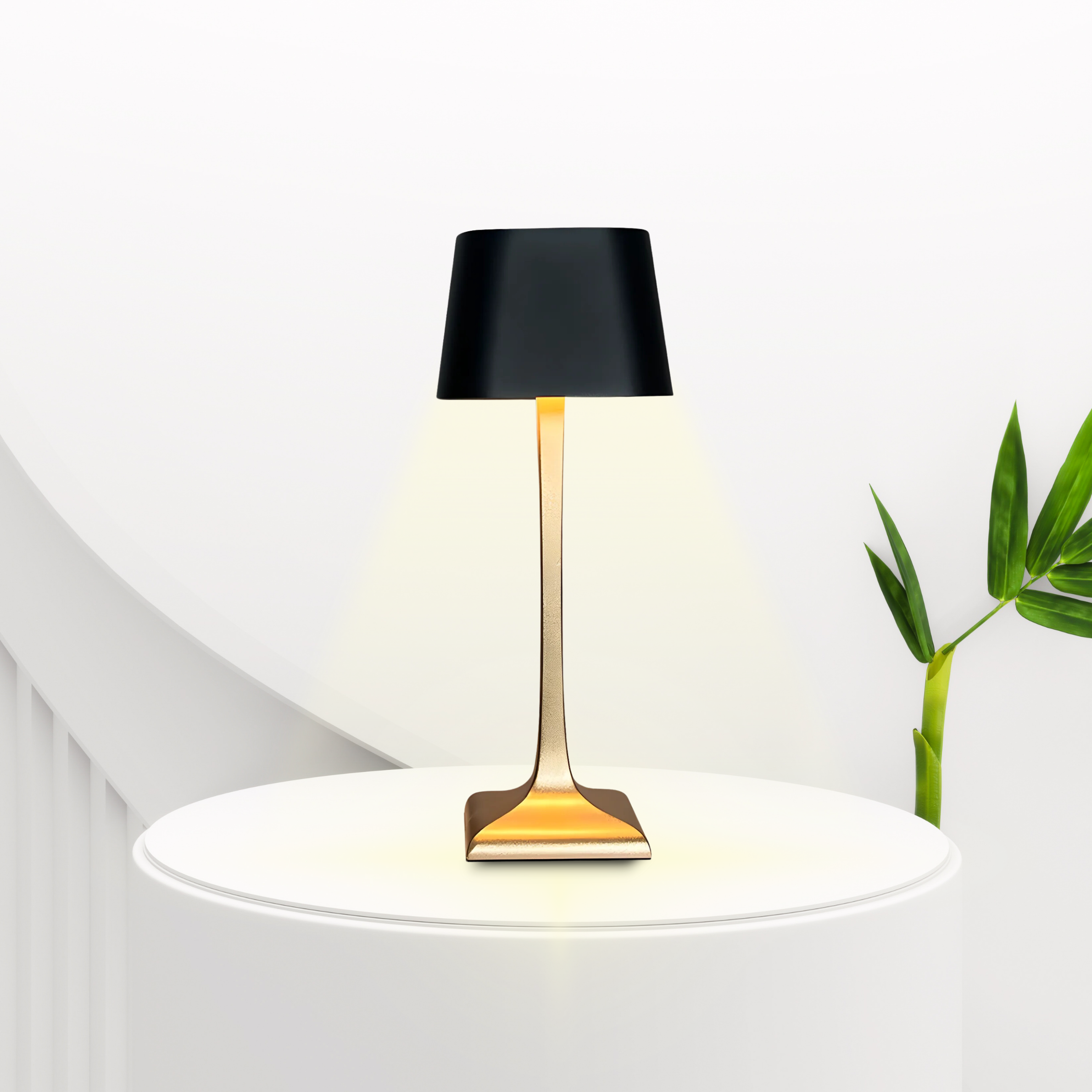 Smart & Modern LED Wireless Table Lamp