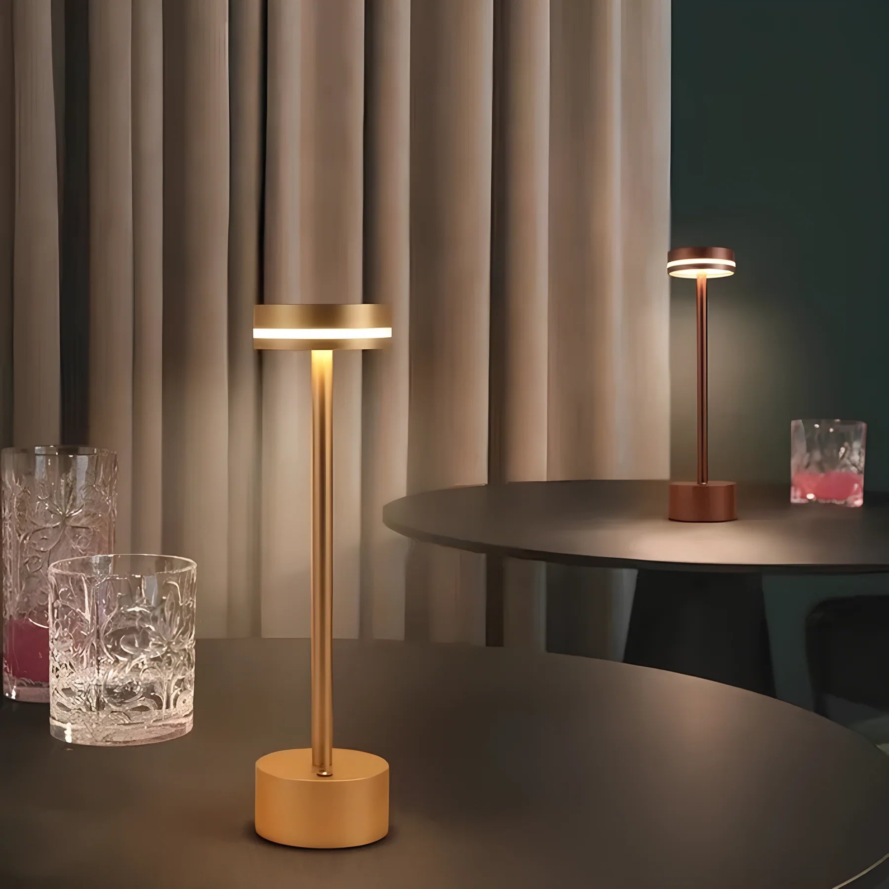 Minimalist Wireless LED Table Lamp