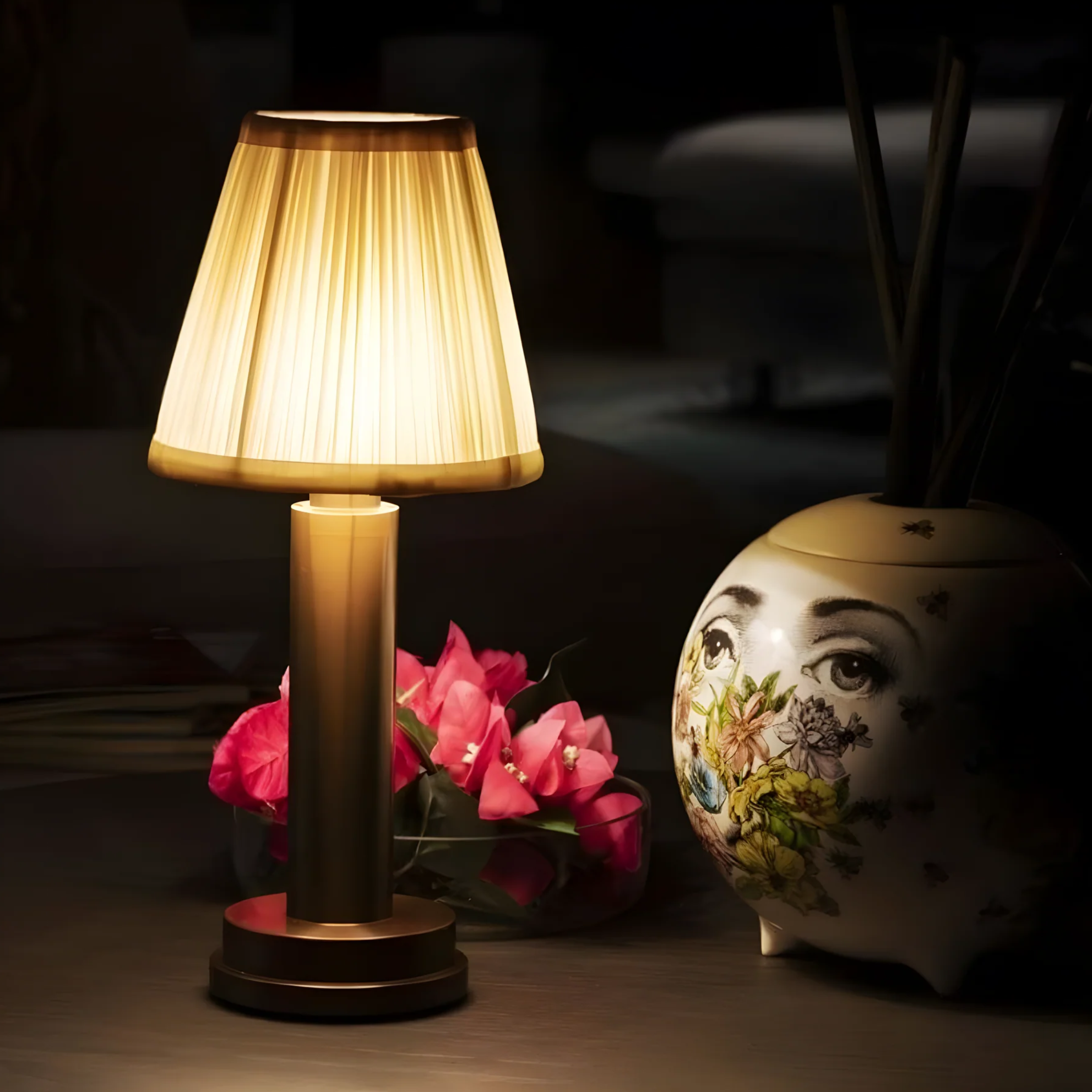 Timeless Elegance: Wireless Fabric Table Lamp