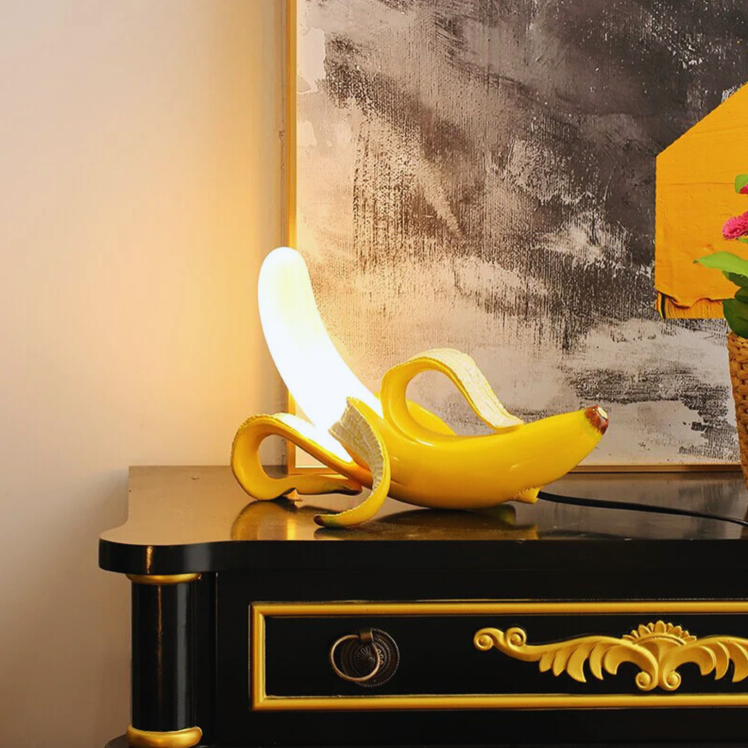 Finesse Banana Table Lamp in Art Deco Style