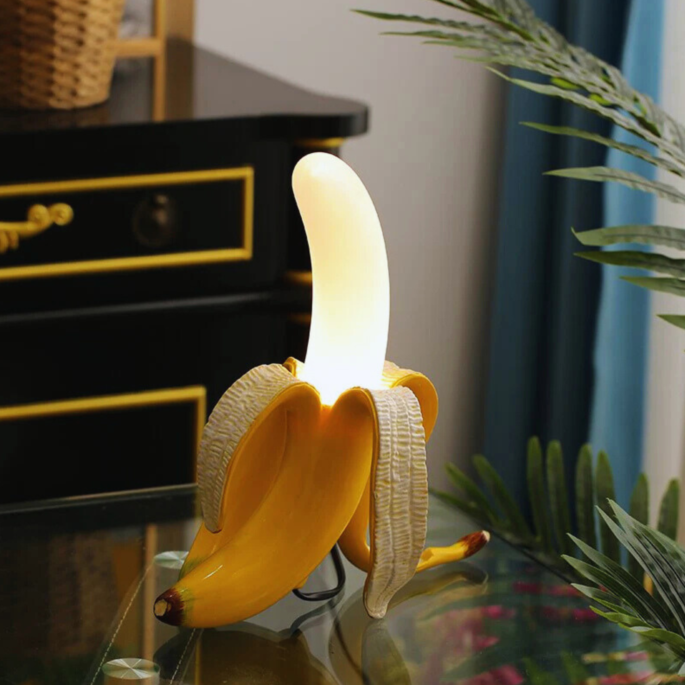Finesse Banana Table Lamp in Art Deco Style