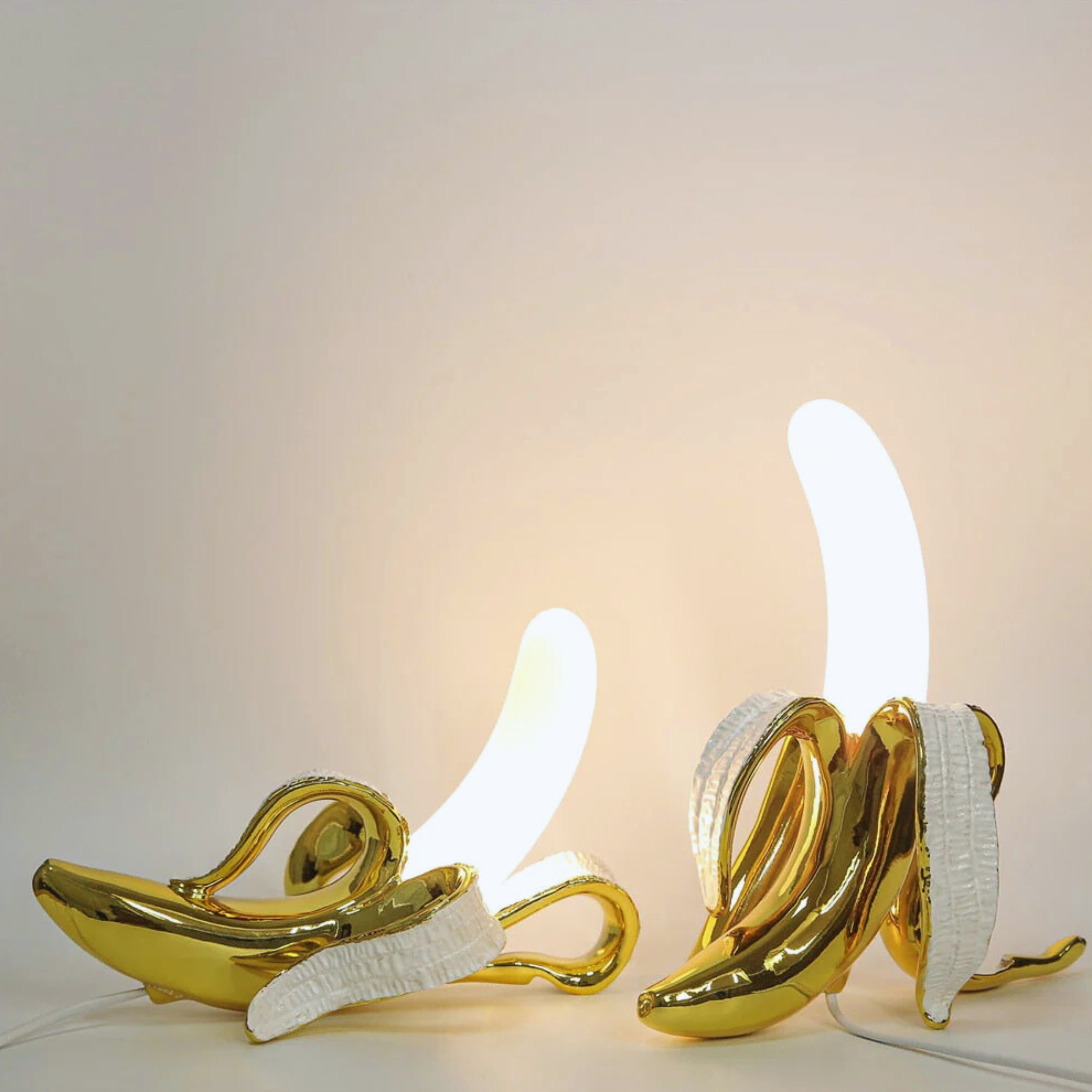 Finesse Banana Table Lamp in Art Deco Style