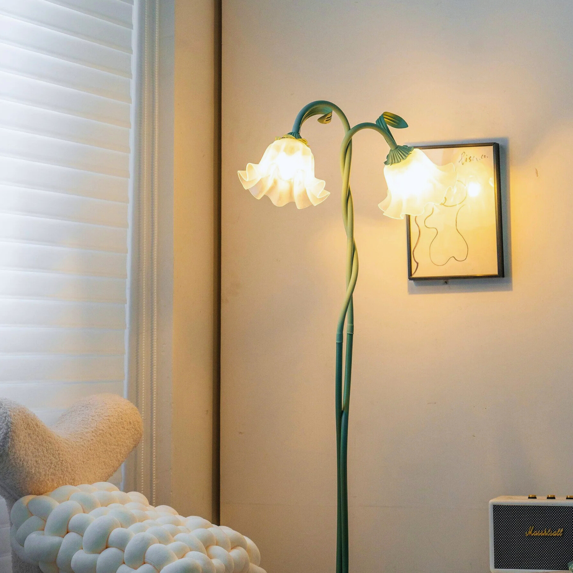 Radiant Bloom | Stylish Lily Flower Floor Lamp