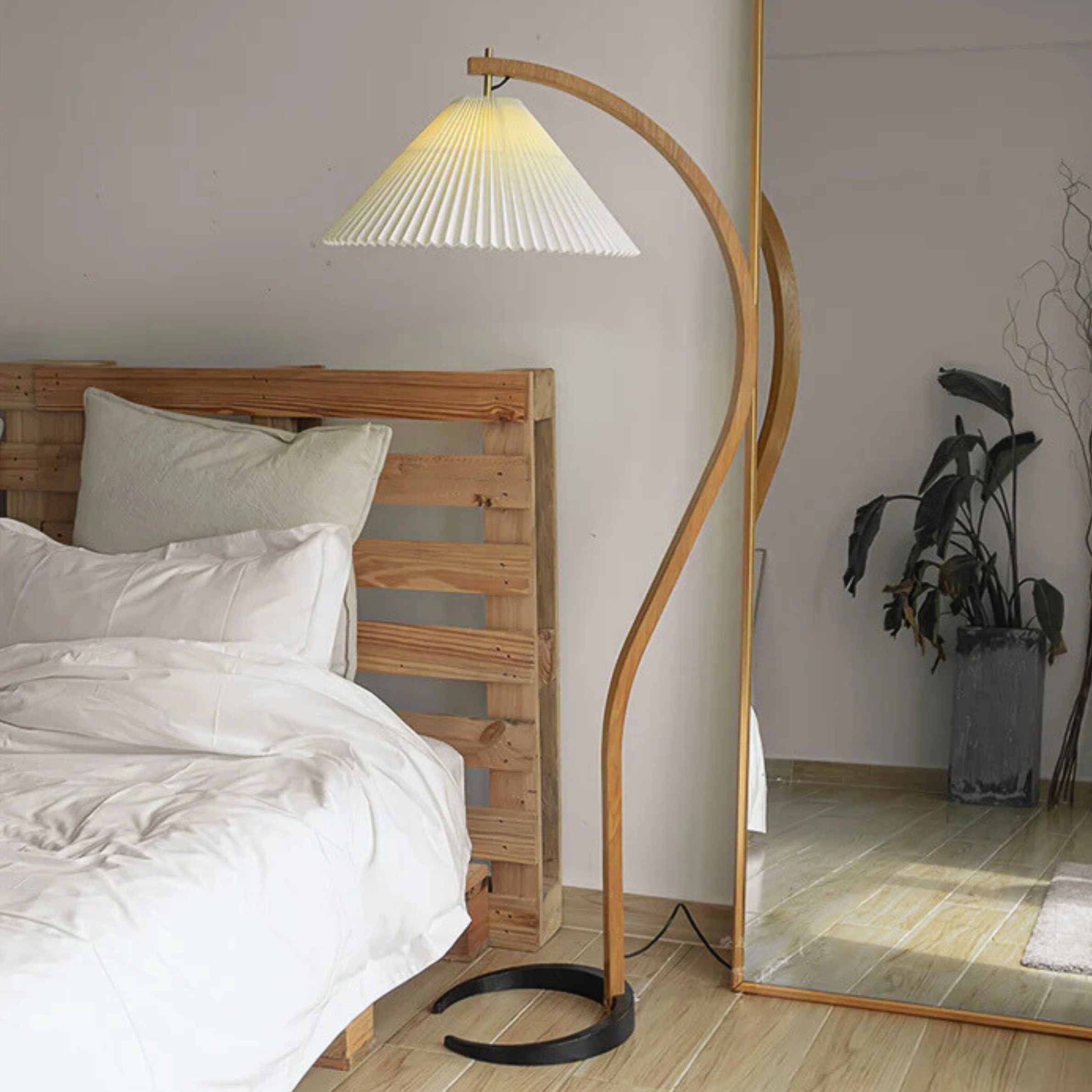 Modern Sculptural Floor Lamp | Statement Lighting Piece