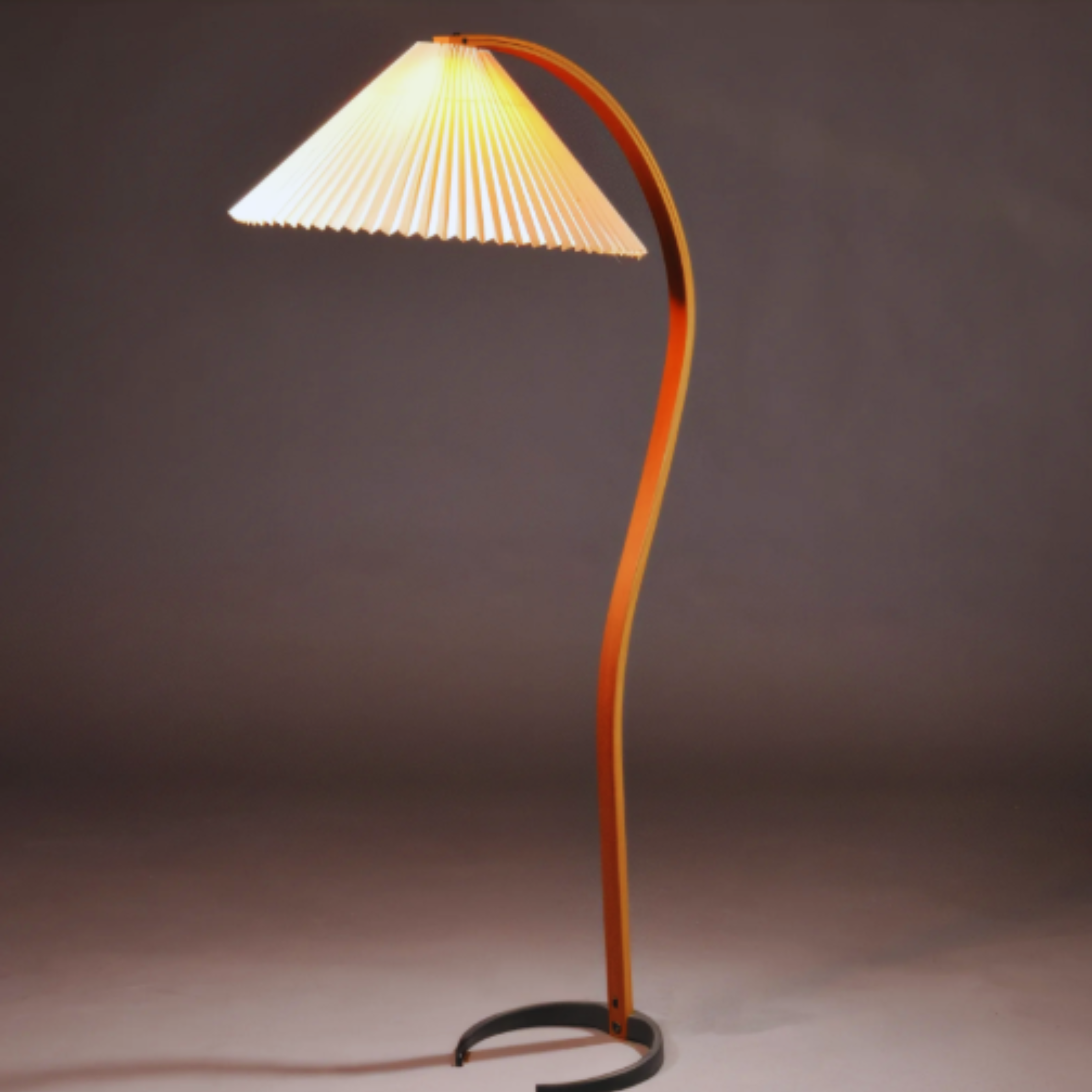 Modern Sculptural Floor Lamp | Statement Lighting Piece