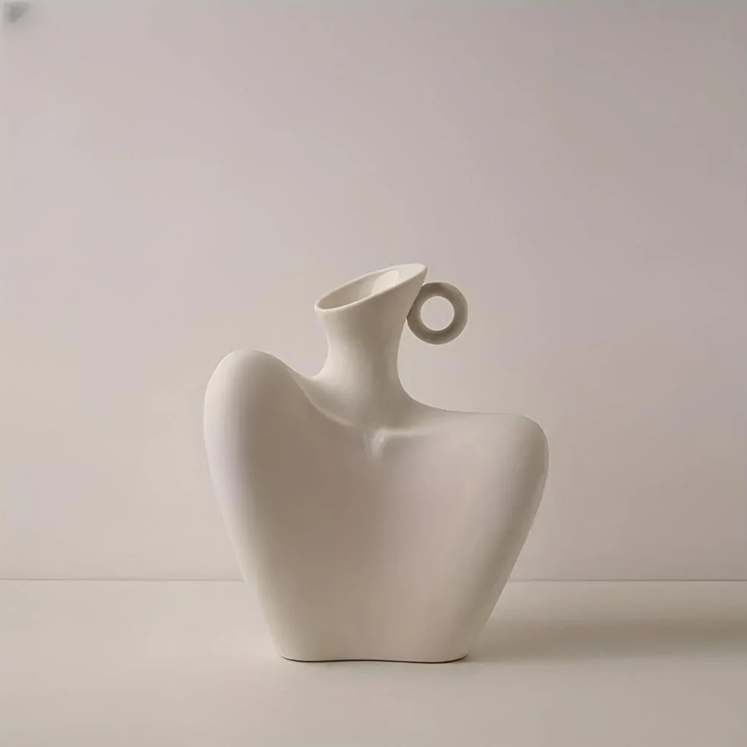 Stylish Sculptural Ceramic Vase in Collarbone Design
