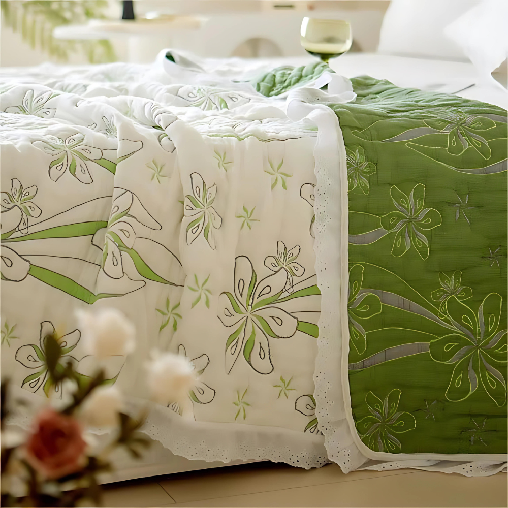 Floral Haven Blanket | Bamboo Fiber Elegance