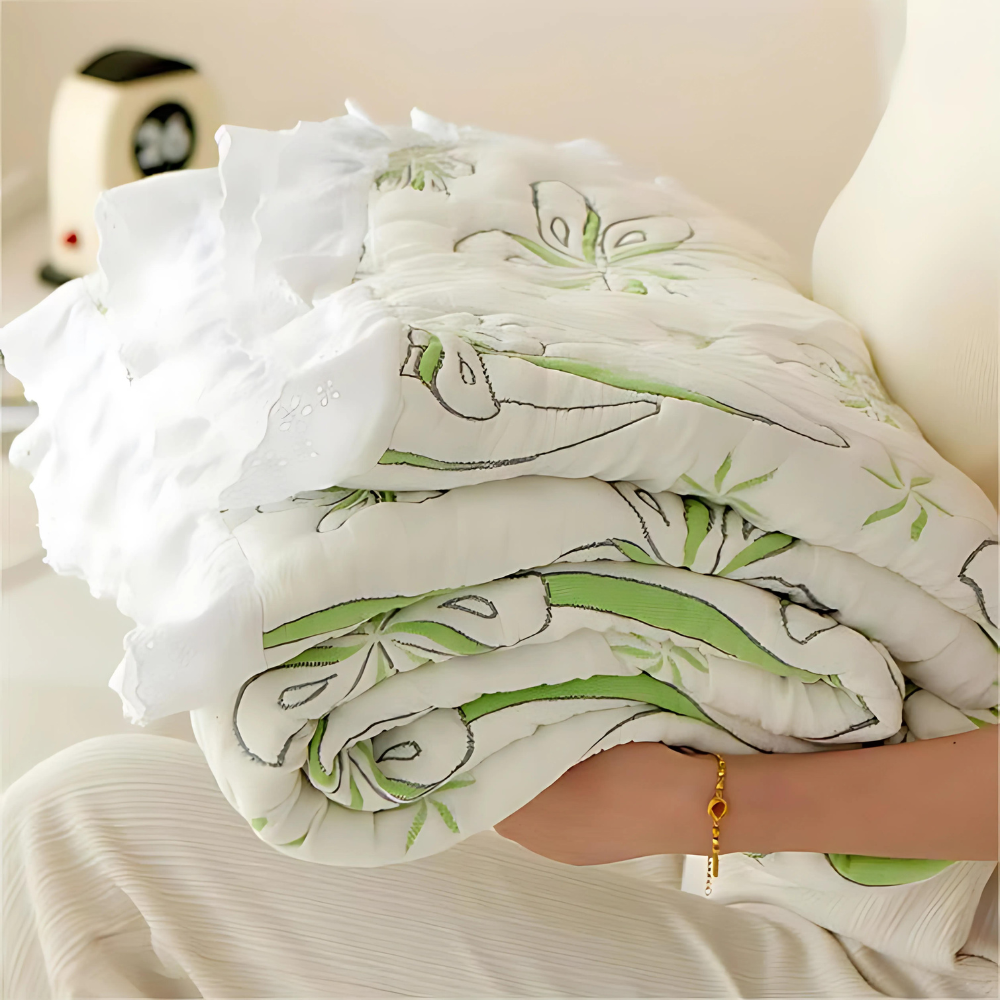 Floral Haven Blanket | Bamboo Fiber Elegance
