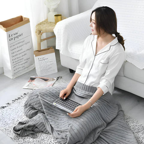 Cozy Braid-Design Cotton Throw