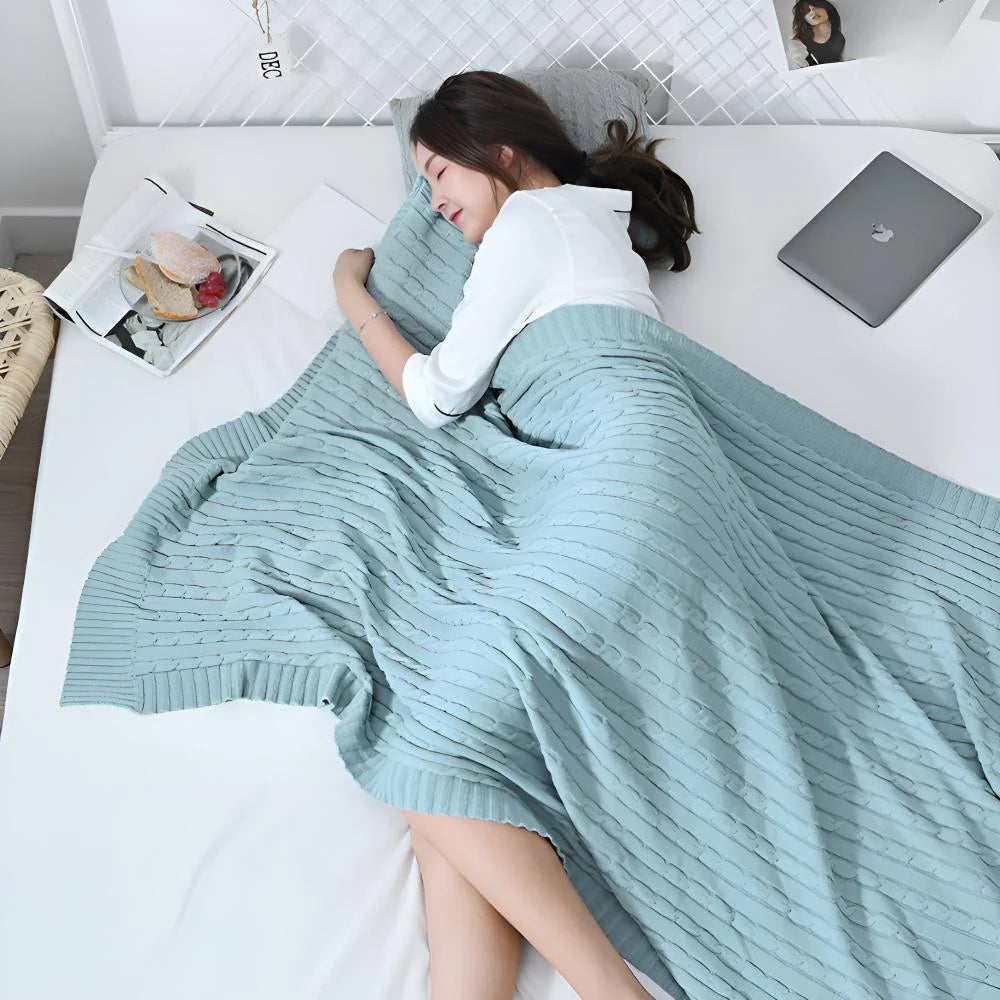 Cozy Braid-Design Cotton Throw