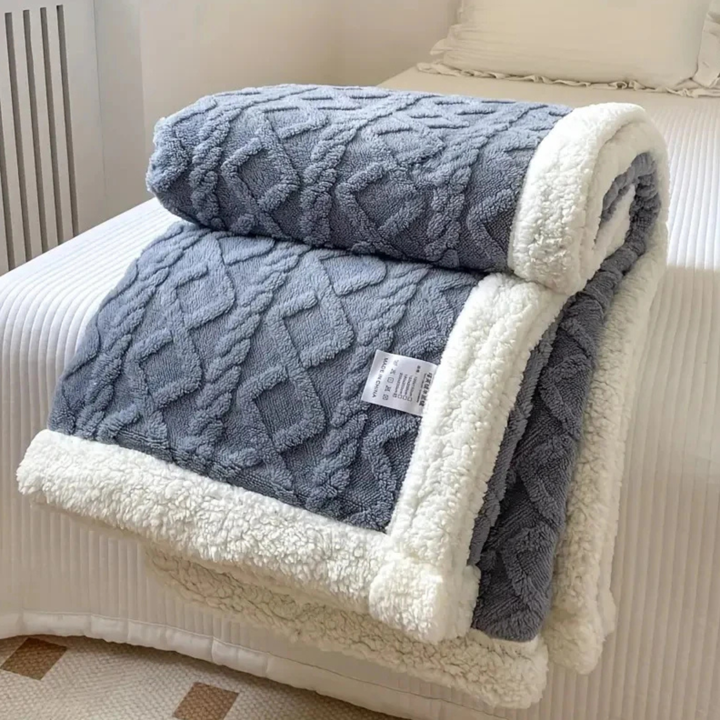 Fluffy Double-Sided Sherpa Fleece Blanket