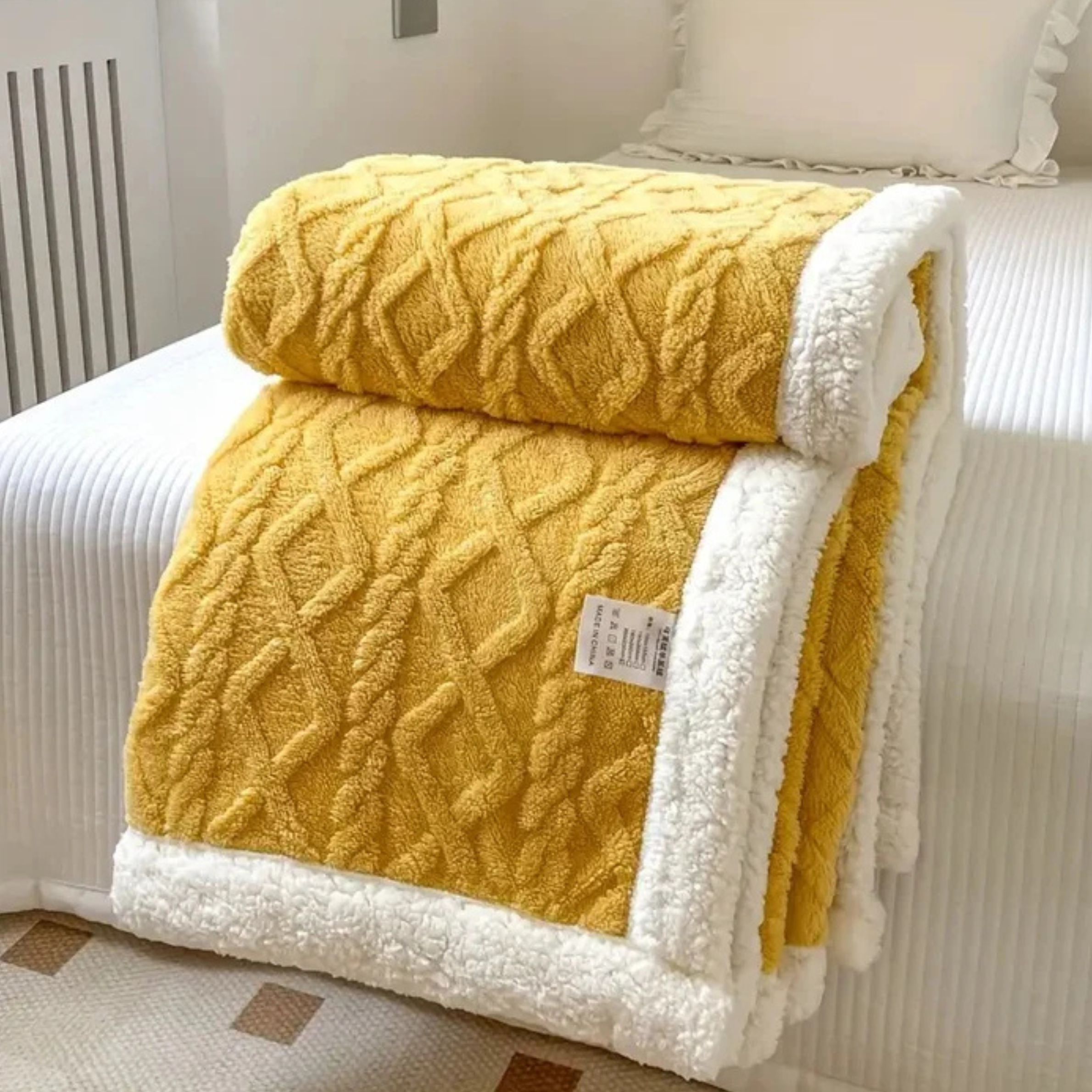 Fluffy Double-Sided Sherpa Fleece Blanket