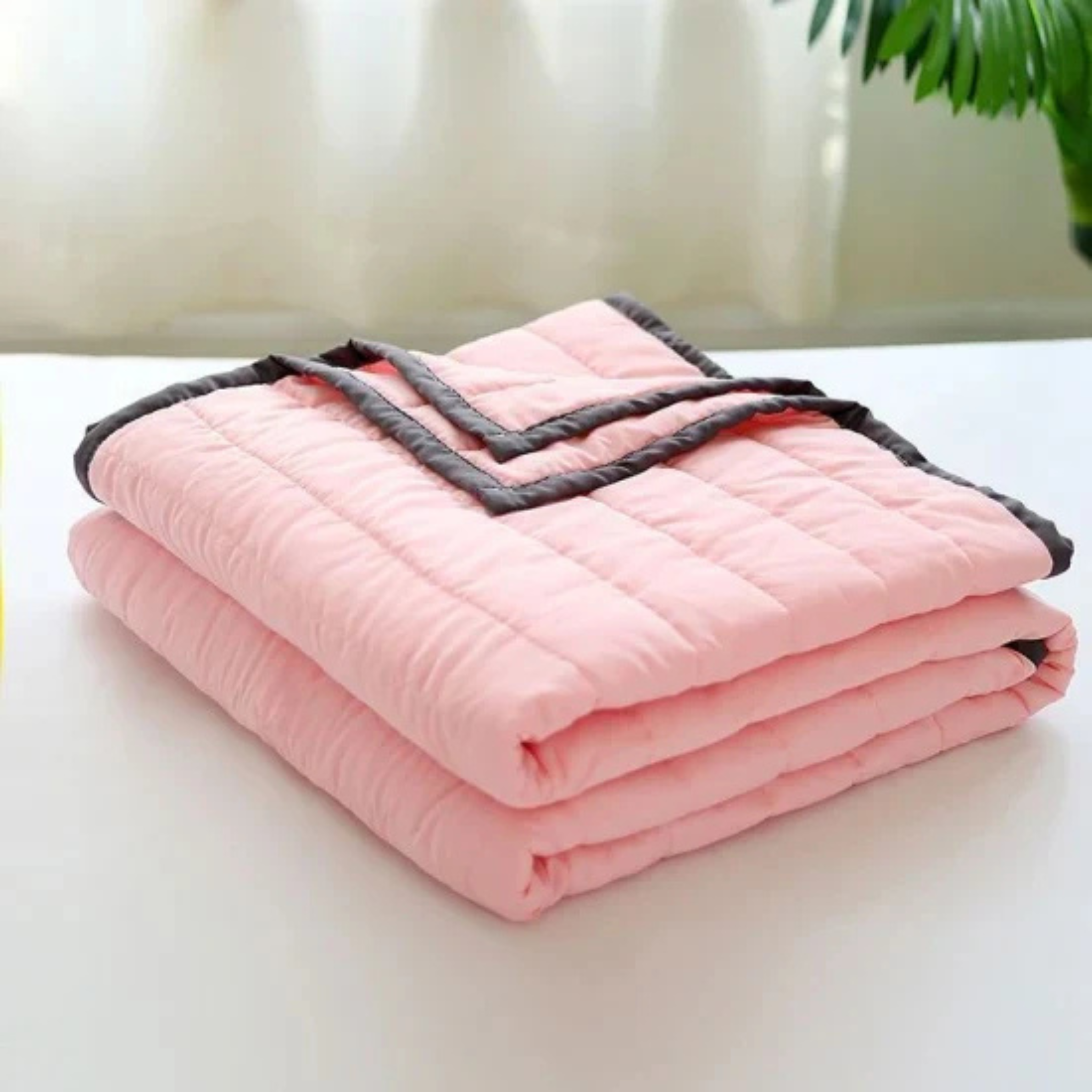 Elegant Hypoallergenic Cooling Blanket