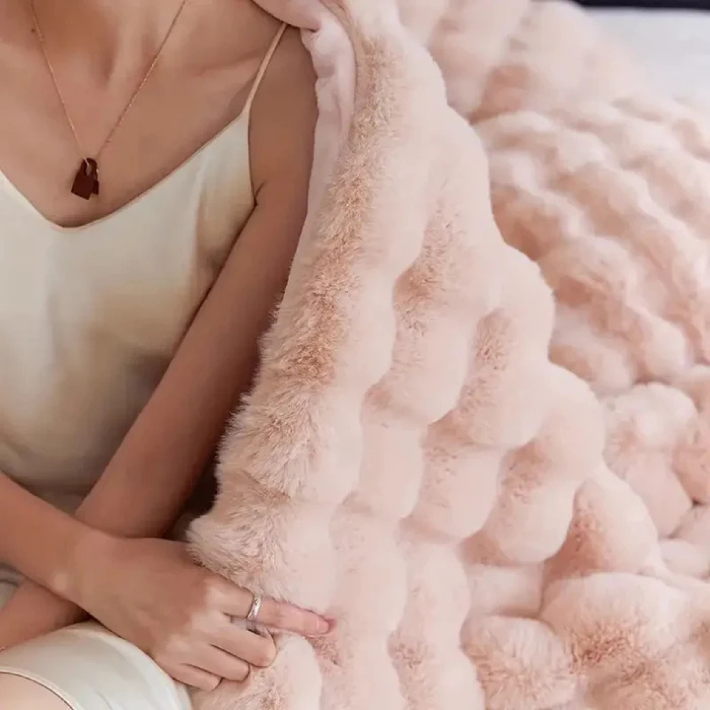 Cozy Luxe Faux Fur Blanket