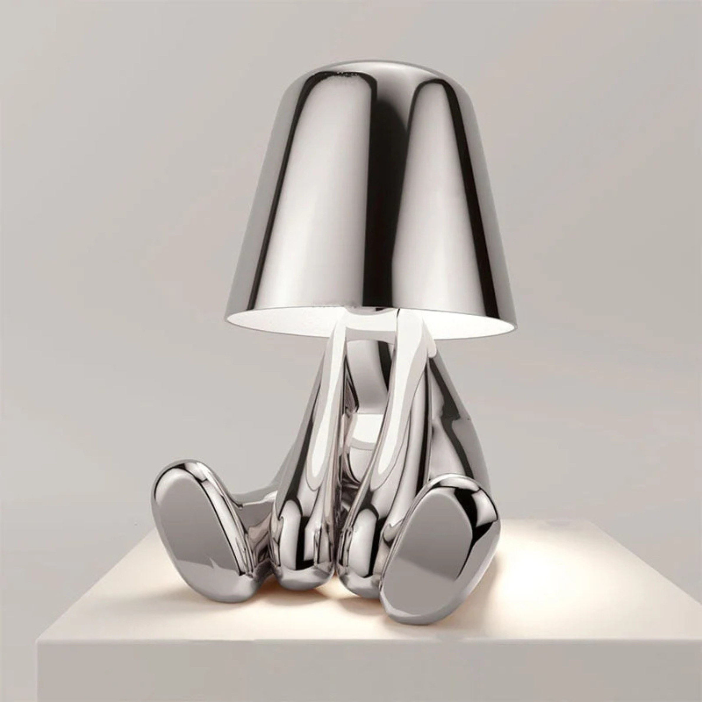 Modern Sleek Artistic Wireless Lamp