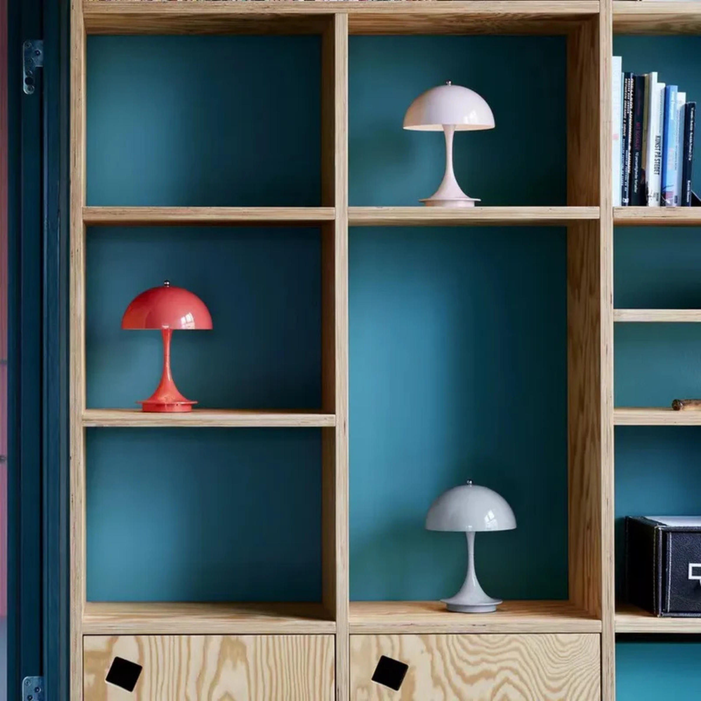 Retro Bauhaus Style Table Lamp
