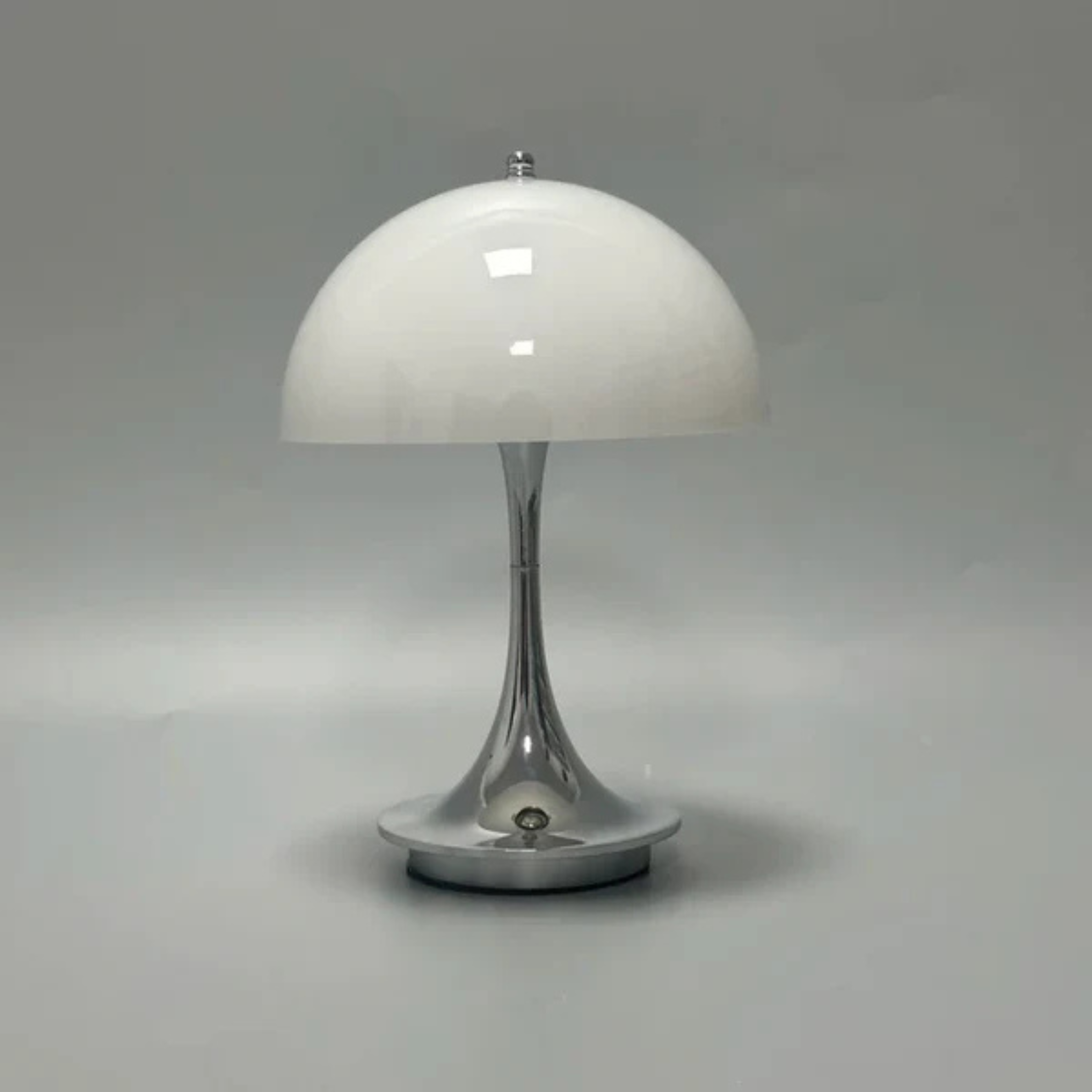 Retro Bauhaus Style Table Lamp