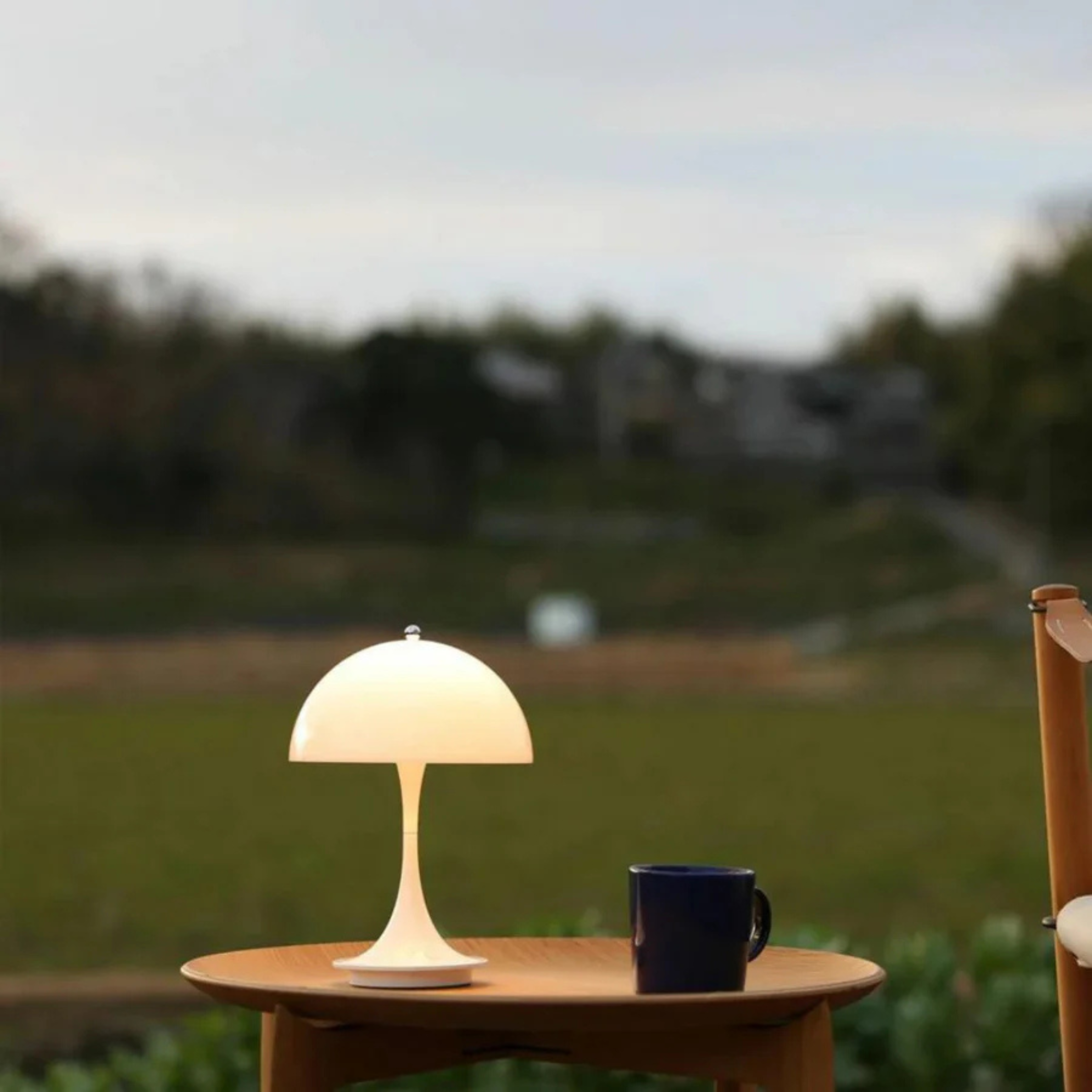 Retro Bauhaus Style Table Lamp