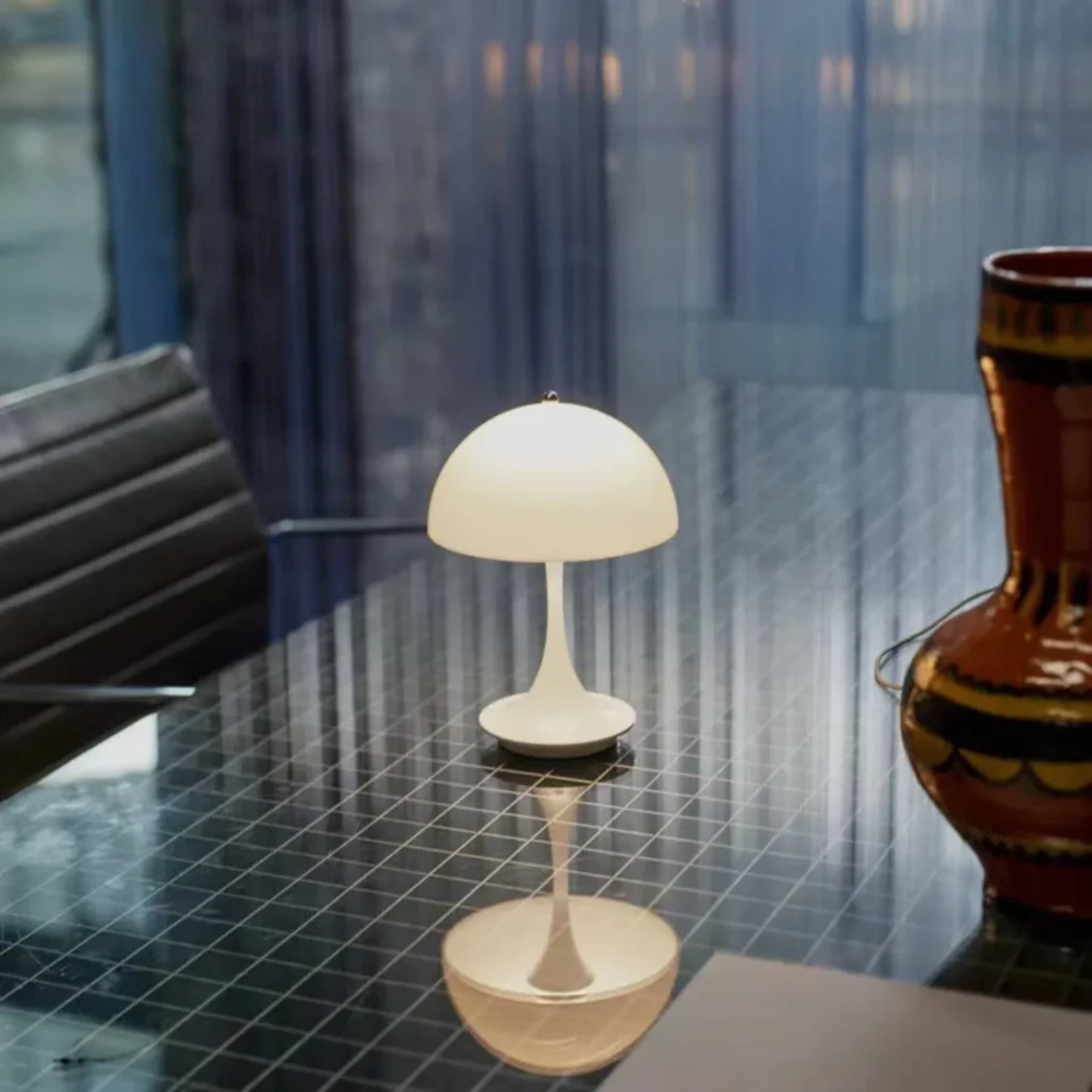 Retro Bauhaus Style Table Lamp