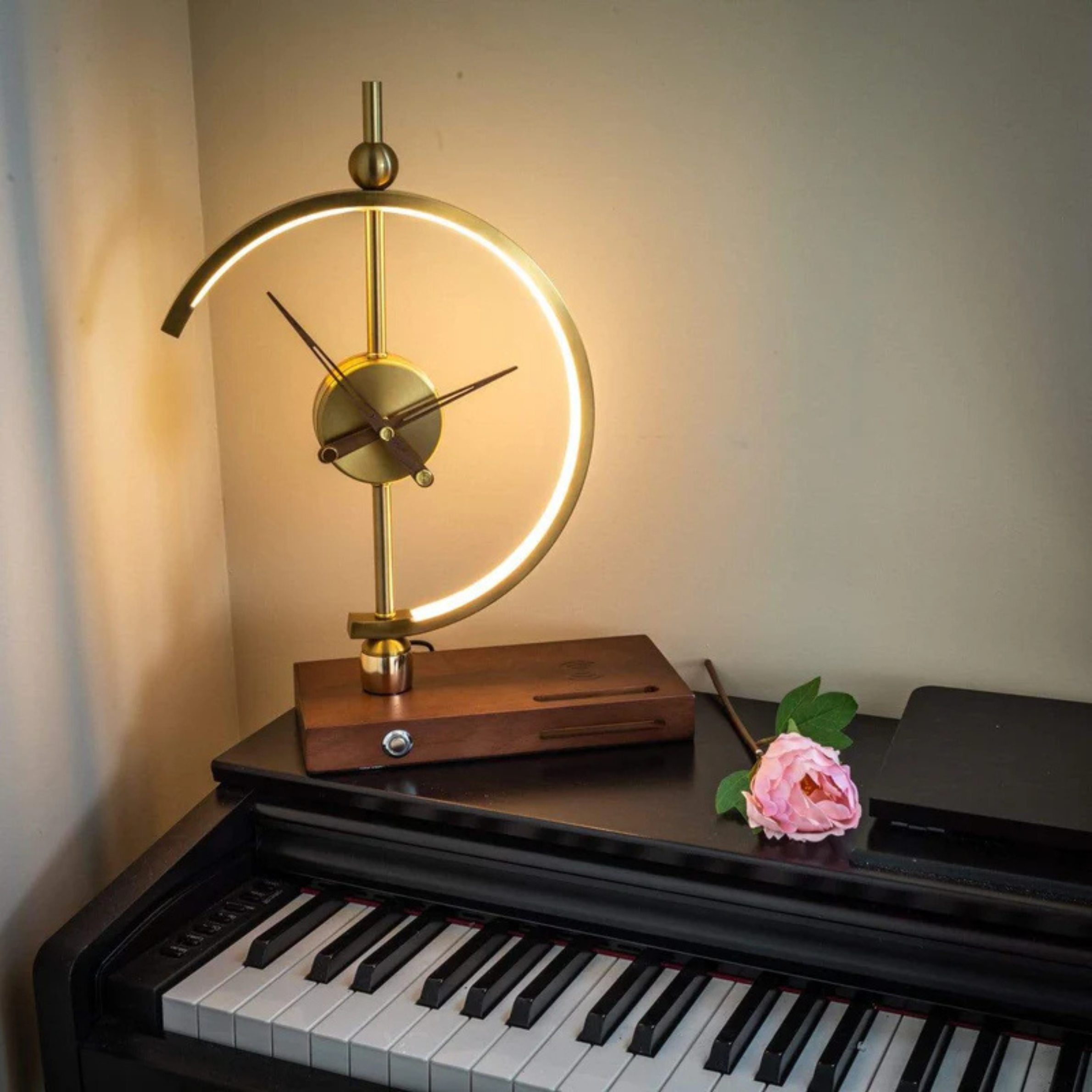 Multifunction Statement Clock Table Lamp with Wireless Charging Pad