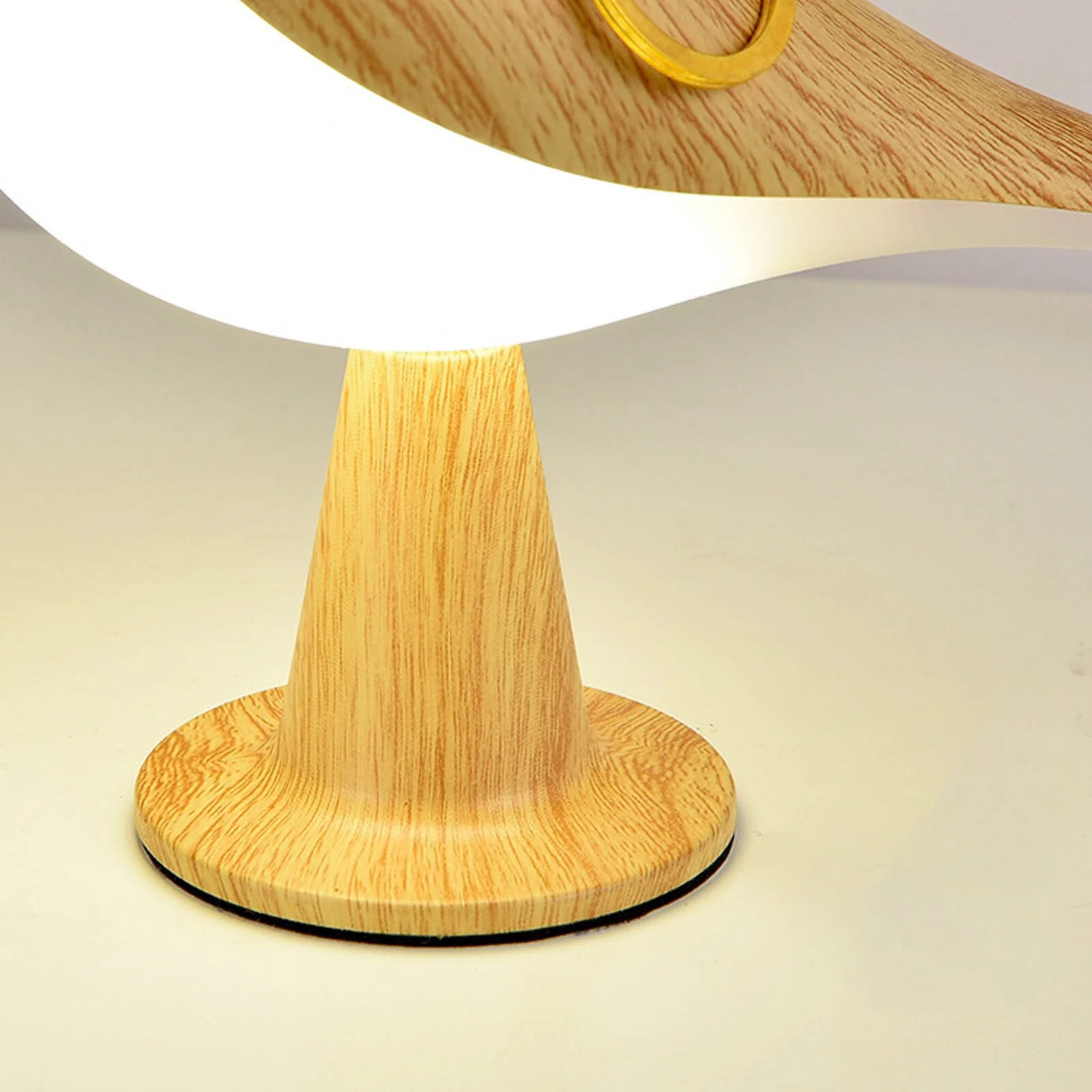 Stylish Charm Bird Table Light