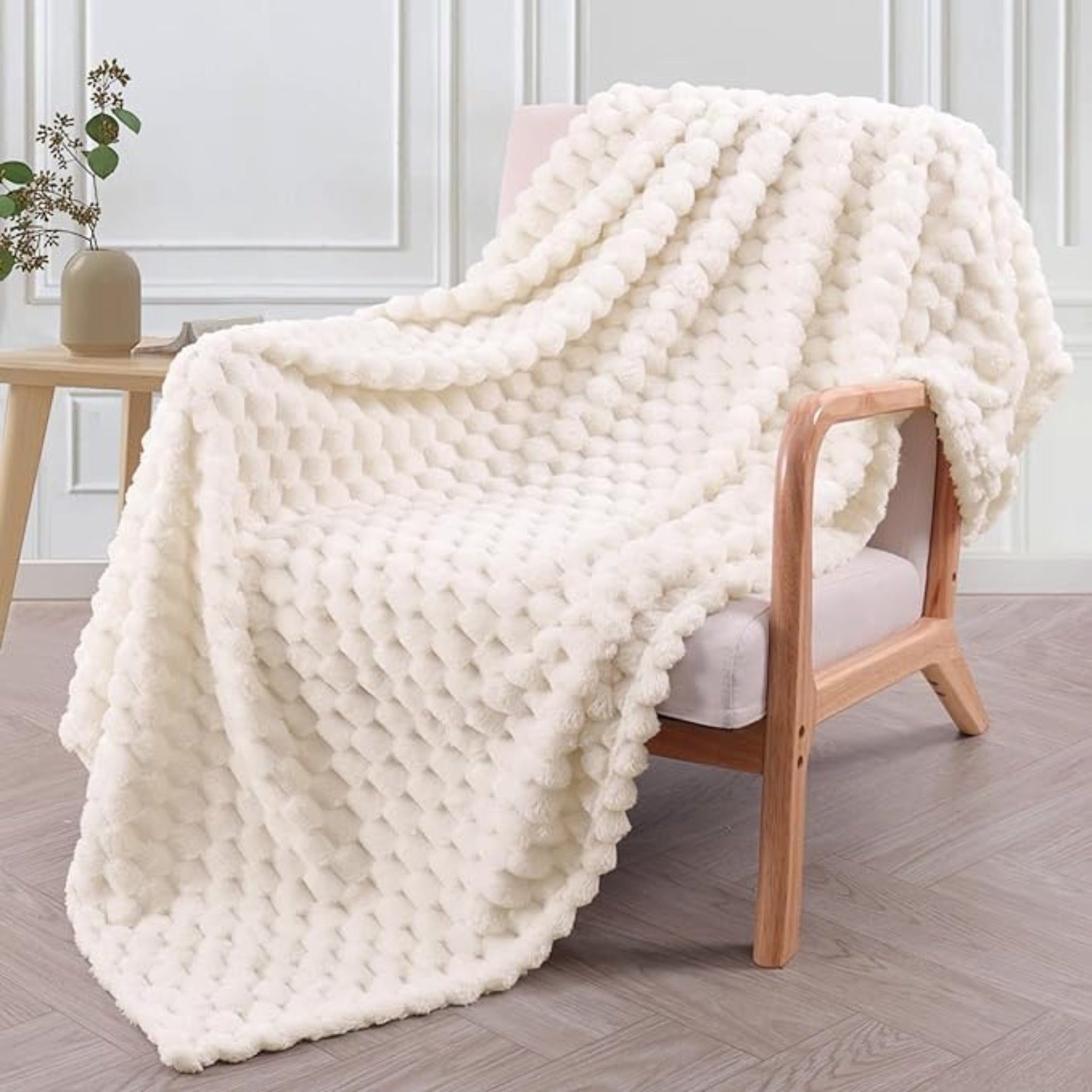 Cloud Bliss Plush Throw Blanket