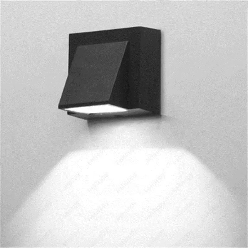 Sleek Edge Outdoor Wall Light