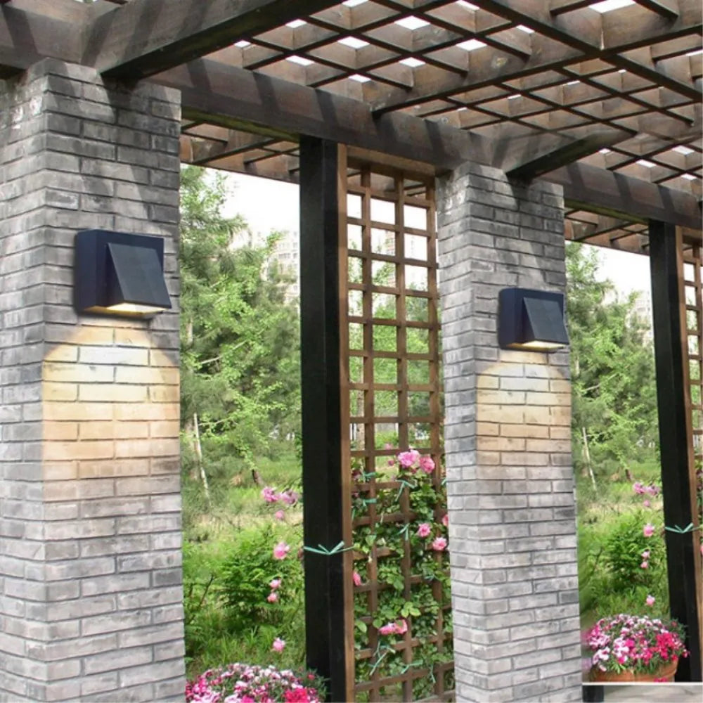 Sleek Edge Outdoor Wall Light
