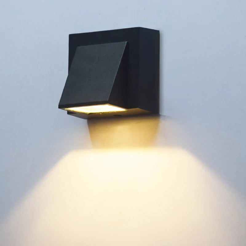 Sleek Edge Outdoor Wall Light