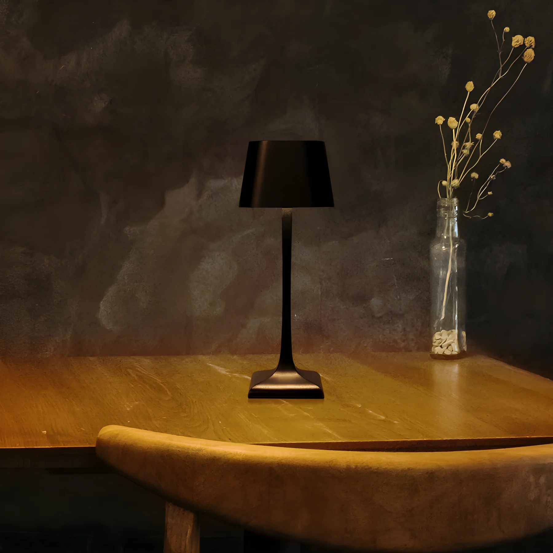 Smart & Modern LED Wireless Table Lamp