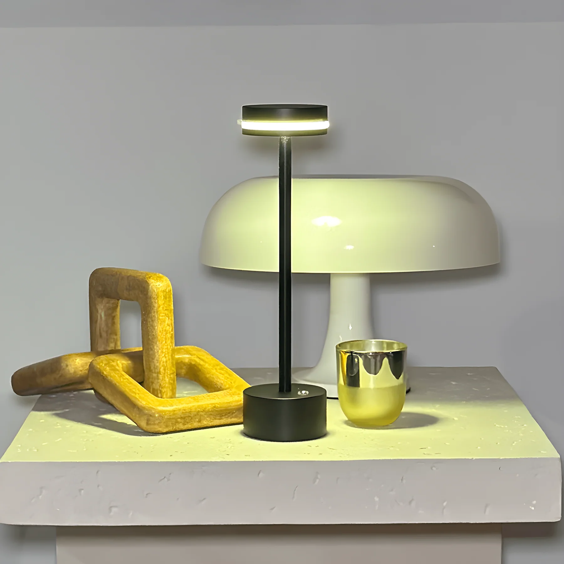 Minimalist Wireless LED Table Lamp