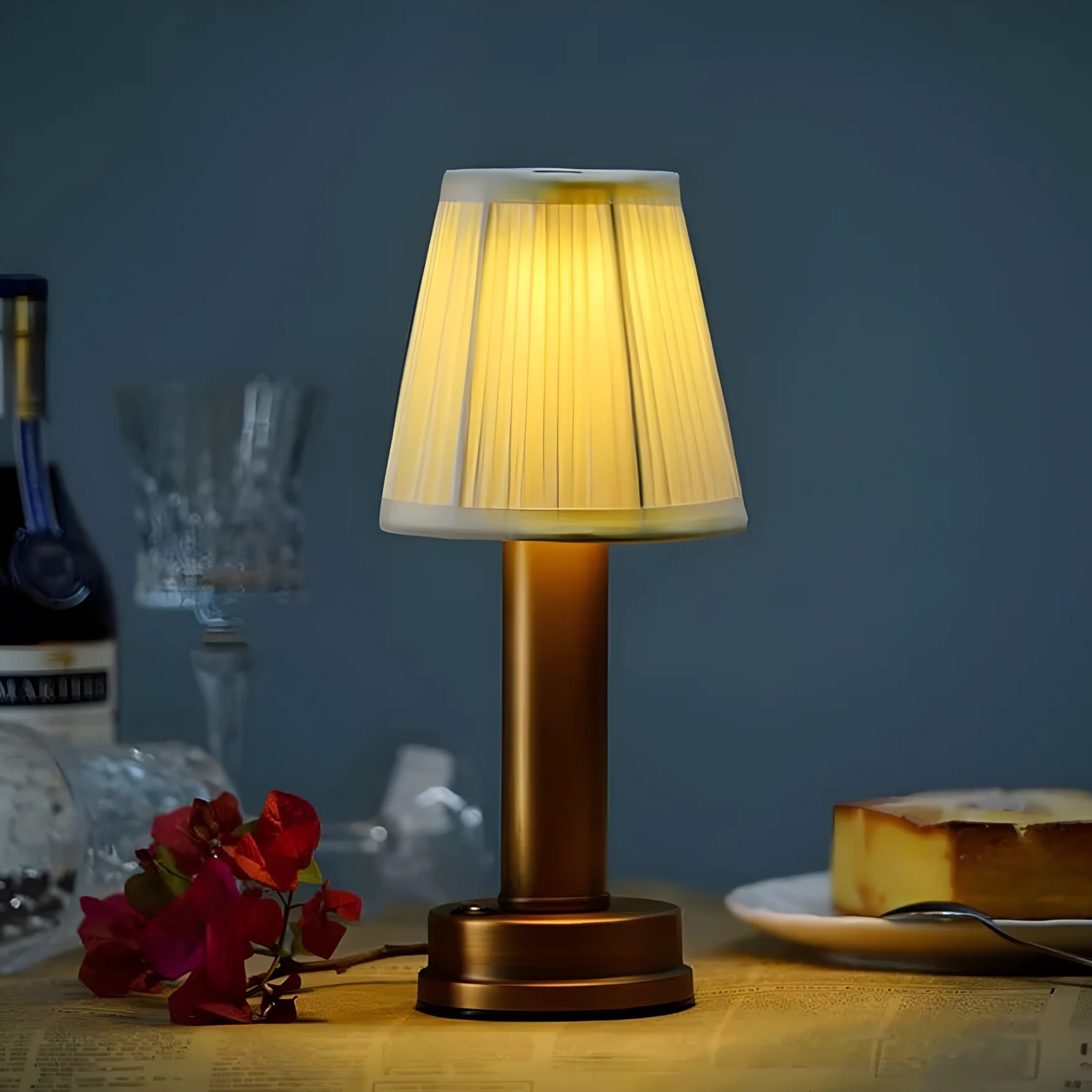 Timeless Elegance: Wireless Fabric Table Lamp