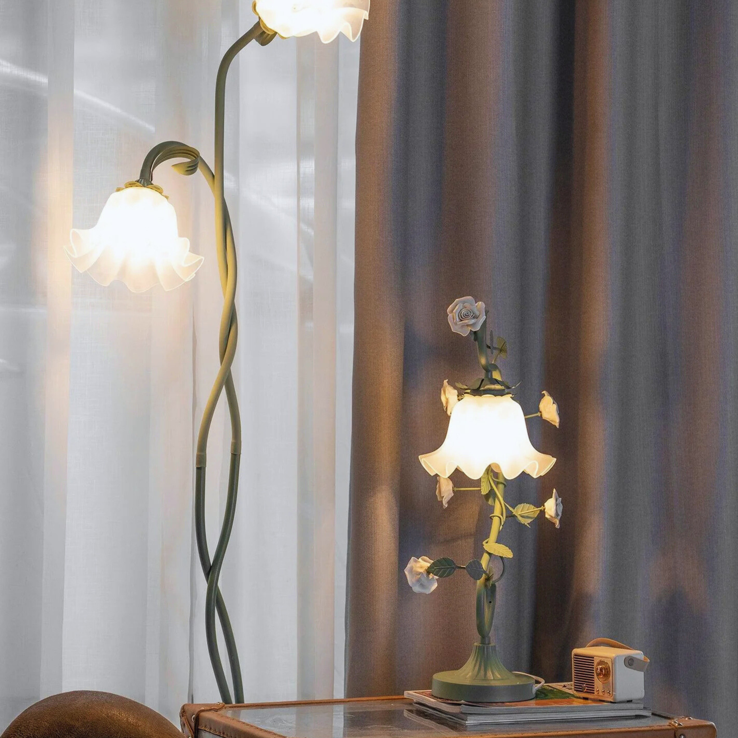 Radiant Bloom | Stylish Lily Flower Floor Lamp