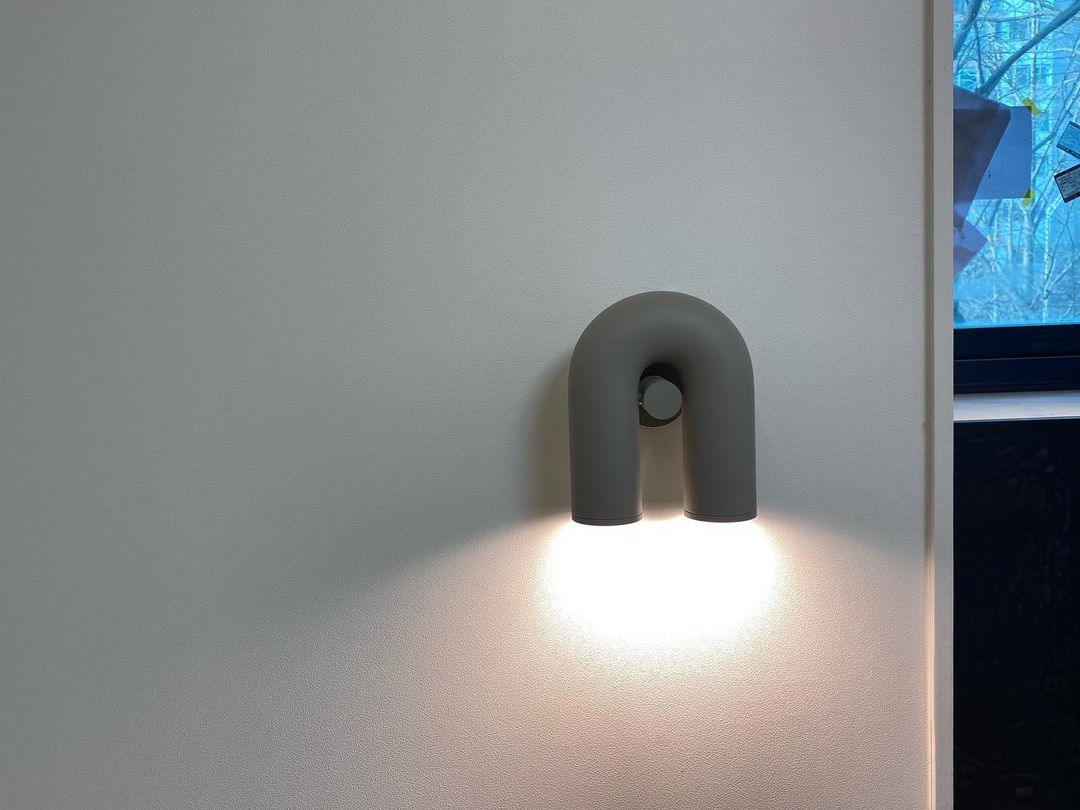 Stylish Modern LED Wall Light