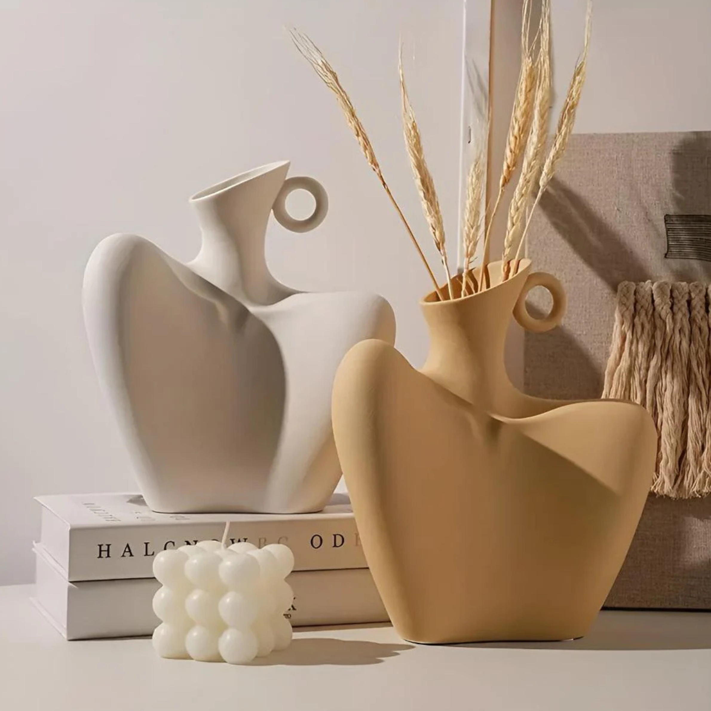 Stylish Sculptural Ceramic Vase in Collarbone Design