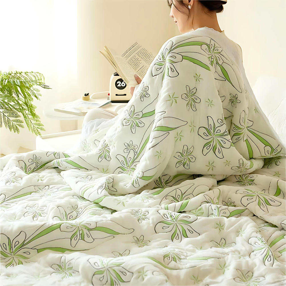 Floral Haven Blanket | Bamboo Fiber Elegance