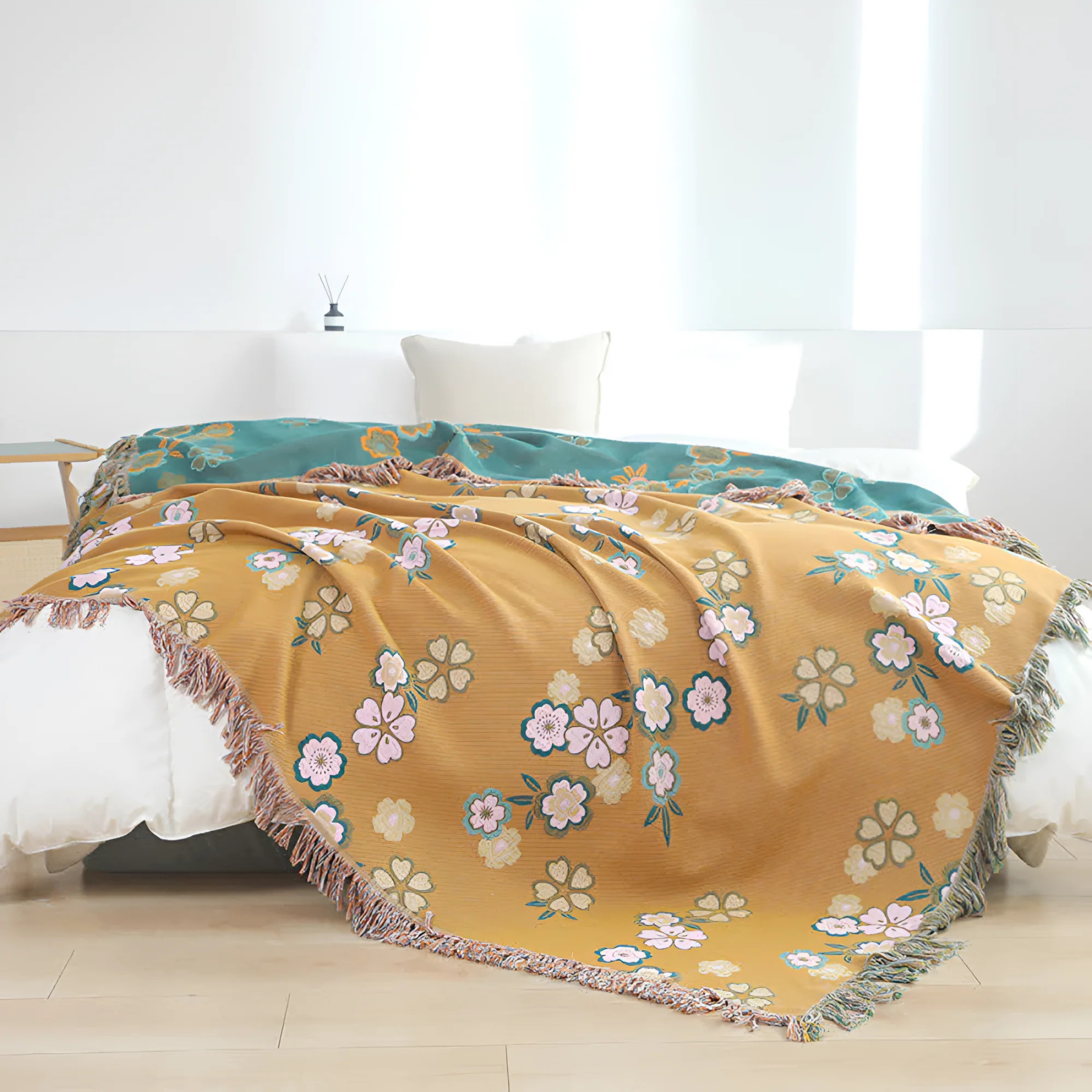Floral Charm Tassel Blanket
