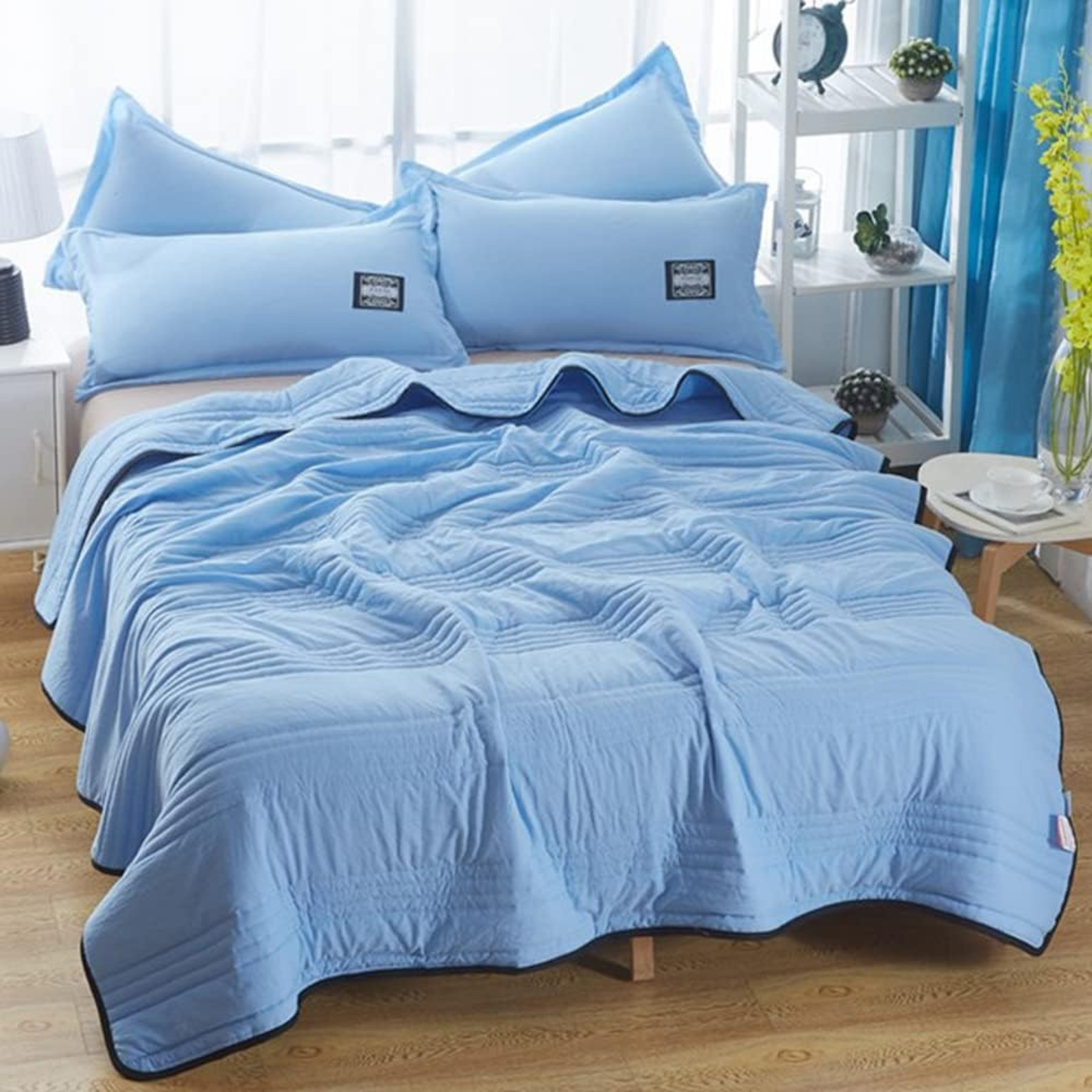 Elegant Hypoallergenic Cooling Blanket