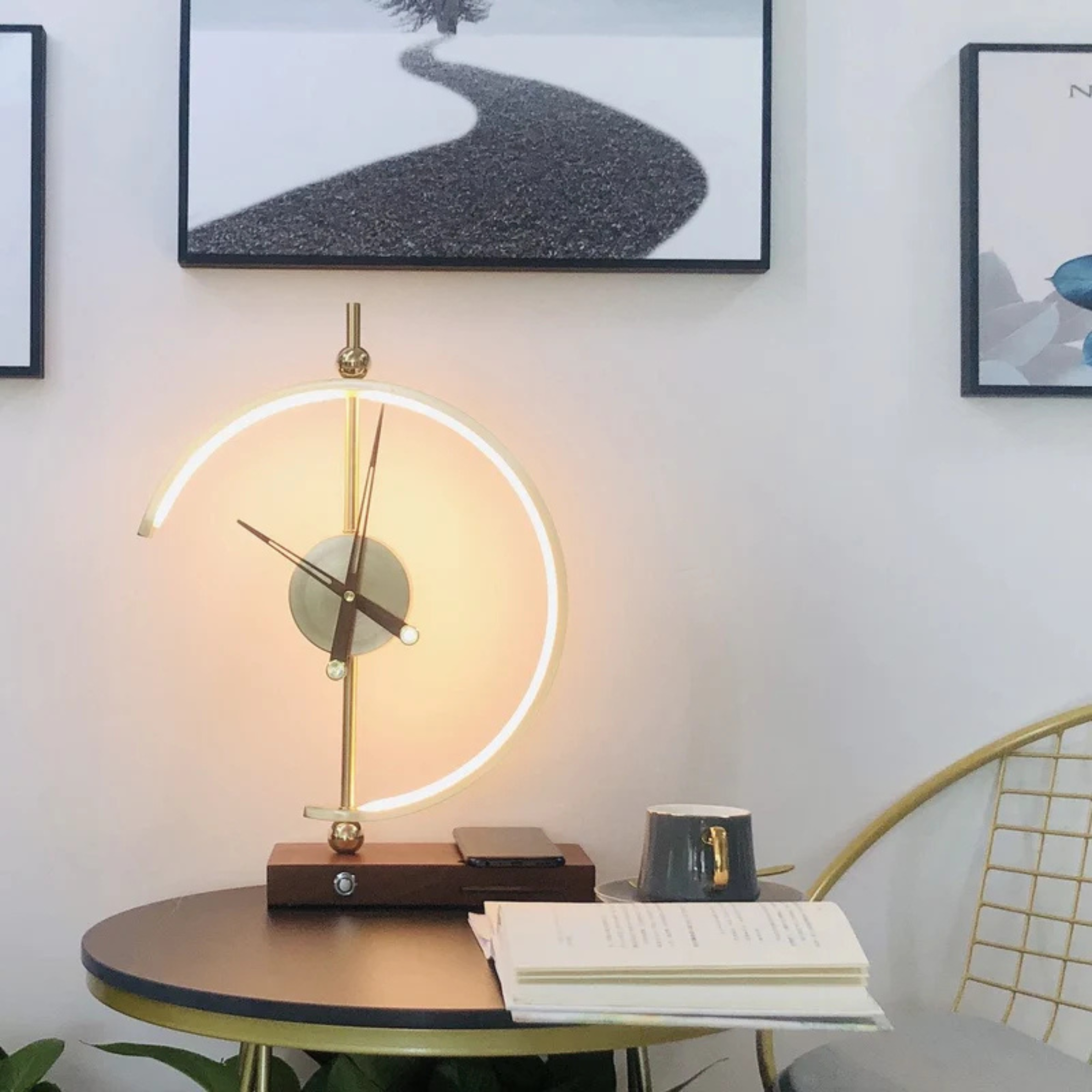 Multifunction Statement Clock Table Lamp with Wireless Charging Pad