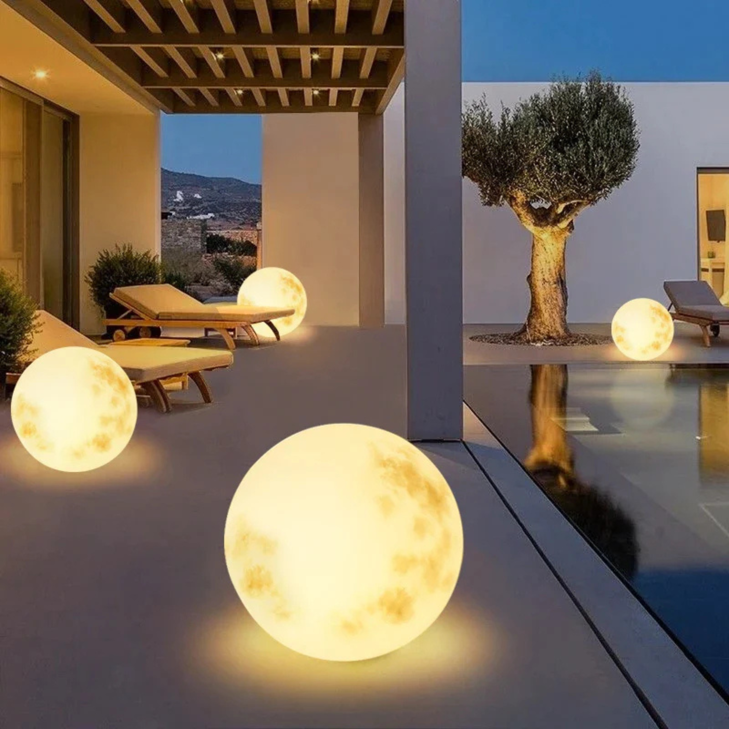 Lunar Glow Garden Light