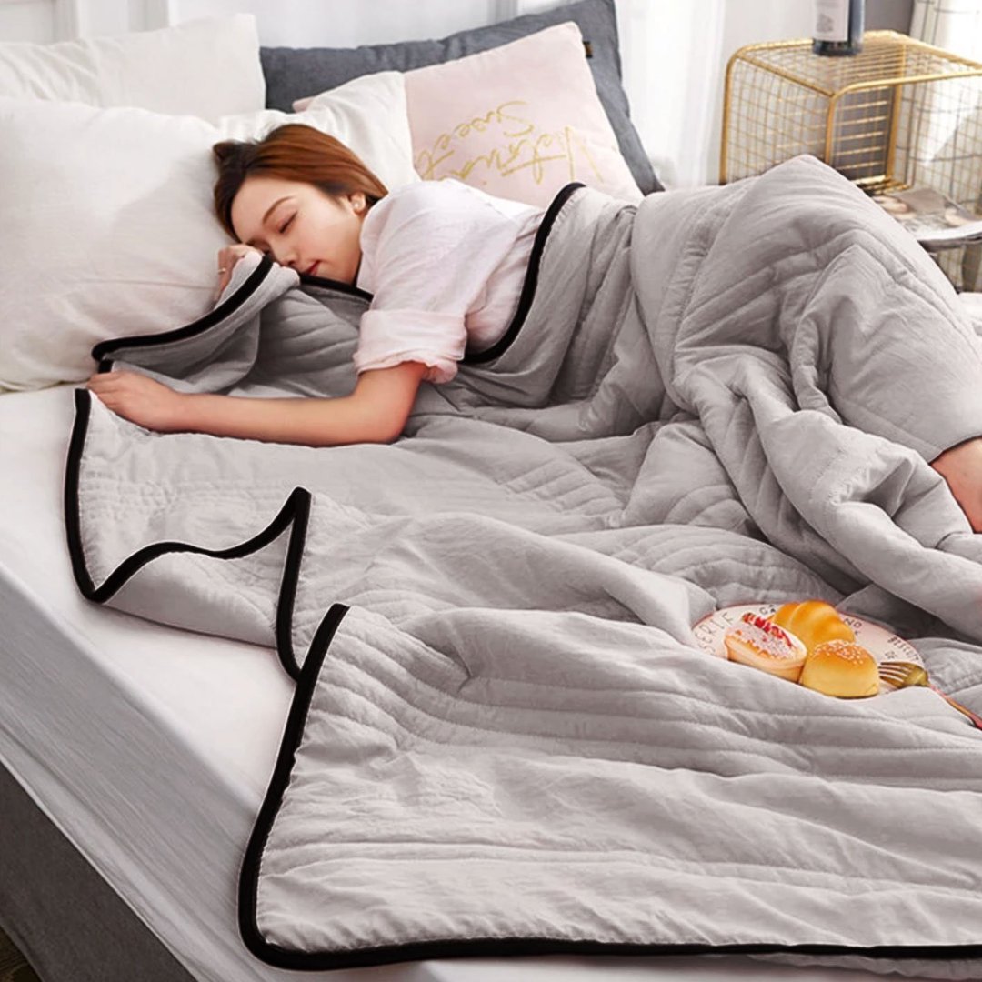 Cozy Cooling Blanket | Extra Comfort & Skin-Friendly